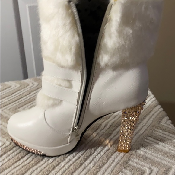 FASHION BOOT - Picture 3 of 9